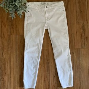 Abercrombie & Fitch White Skinny Jeans